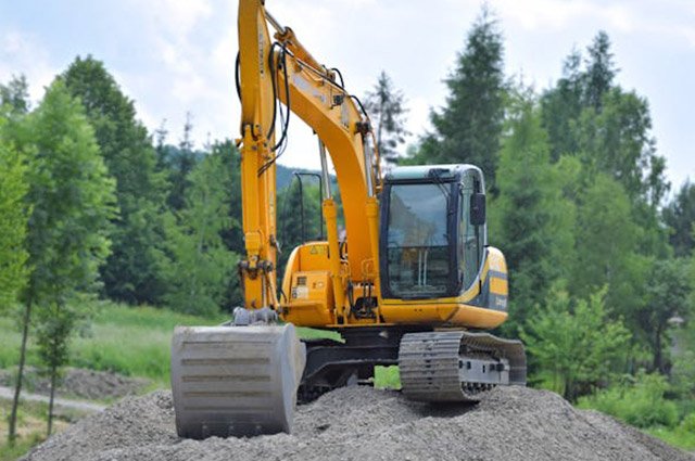 Providing Queensland farmers with loans for earthmoving machines, tractors, and agricultural equipment