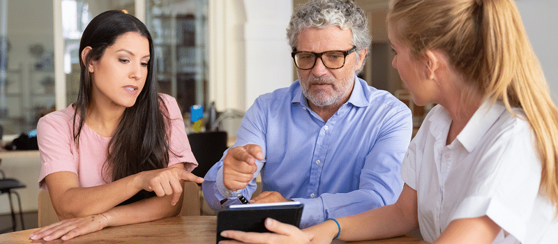 Credit score report showing missed repayments and defaults in Australia